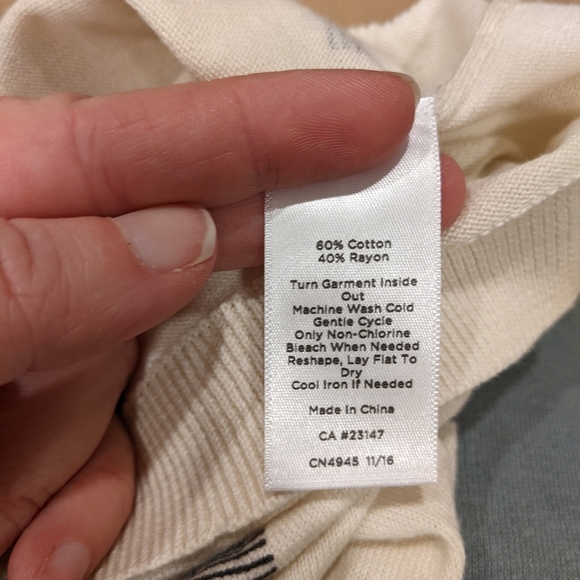 Talbots bow cardigan - Picture 2 of 6